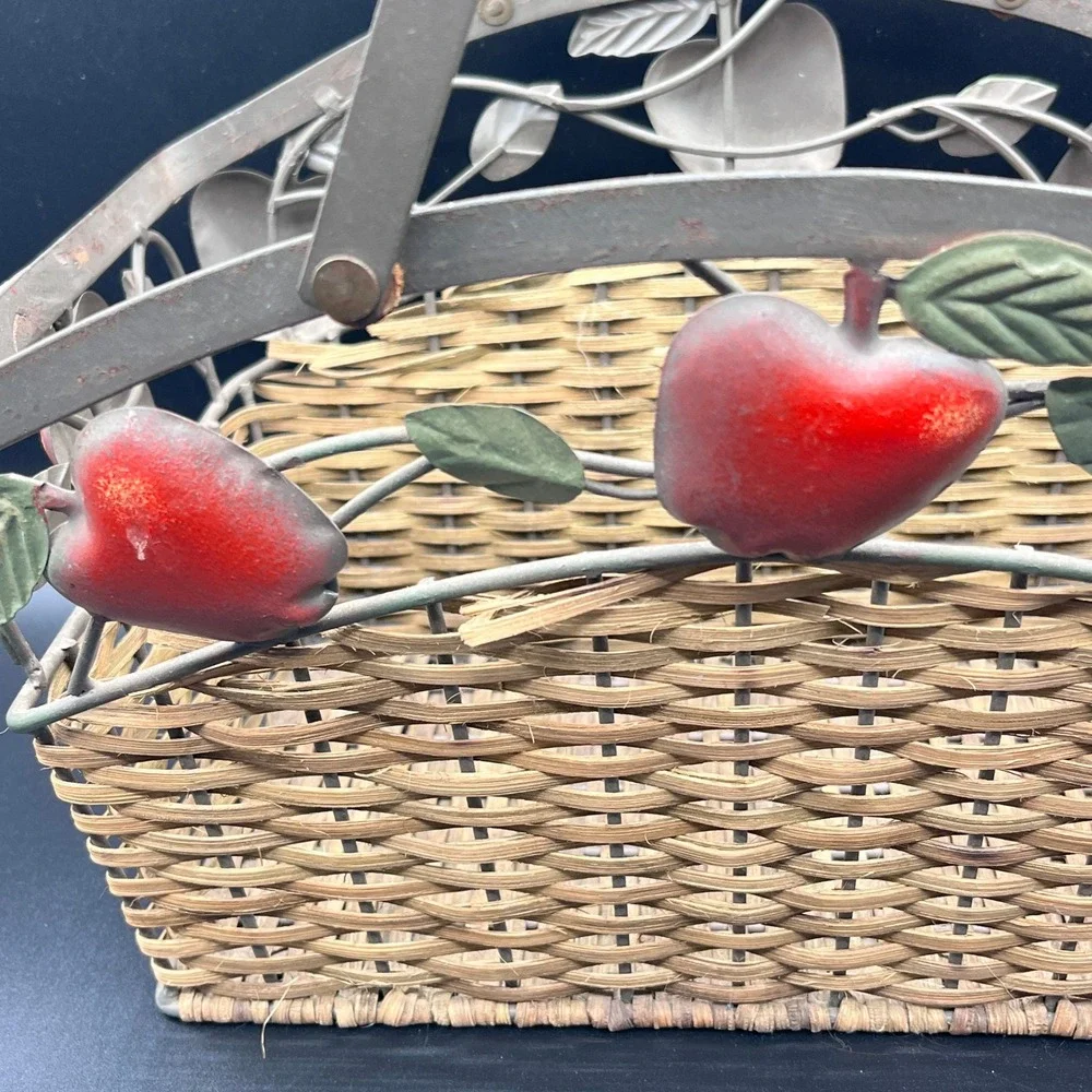 Vtg Metal Wire Woven Wicker‎ Basket Red Apples Handle Farmhouse Decor 13x11x8 in